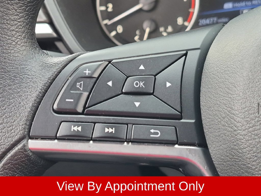Used 2025 Nissan Altima 2.5 SV FWD image 17