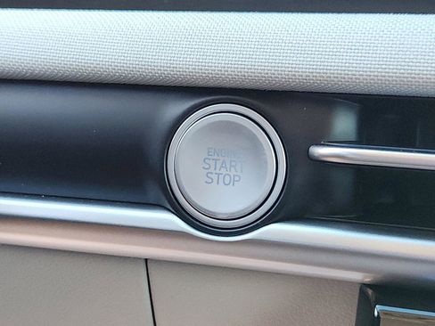 New 2026 Hyundai Tucson Limited image 31