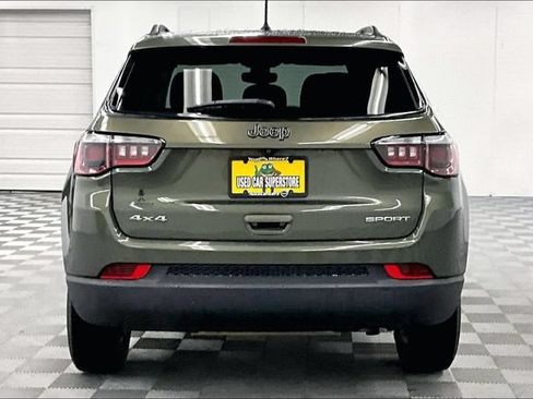 Used 2018 Jeep Compass Sport w/ Cold Weather Group AWD/4WD image 5