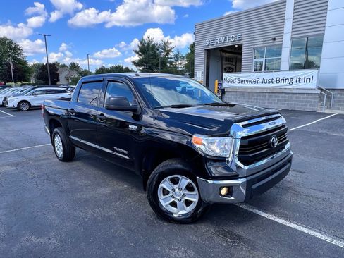 Used 2017 Toyota Tundra SR5 AWD/4WD image 14