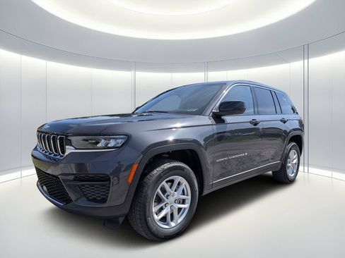 New 2026 Jeep Grand Cherokee Laredo X RWD image 8