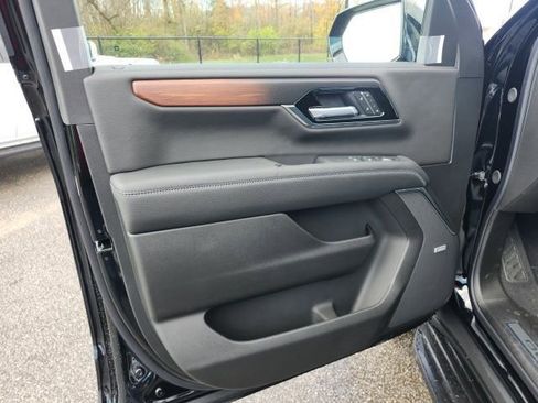 New 2026 GMC Yukon Denali AWD/4WD image 9