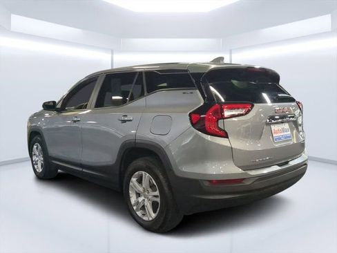 Used 2024 GMC Terrain SLE FWD image 5