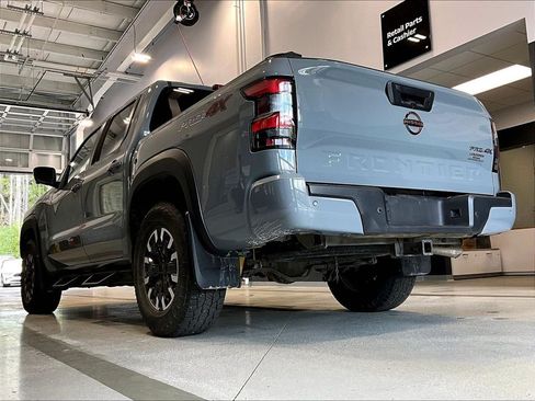 Used 2023 Nissan Frontier PRO-4X w/ Pro Convenience Package AWD/4WD image 5