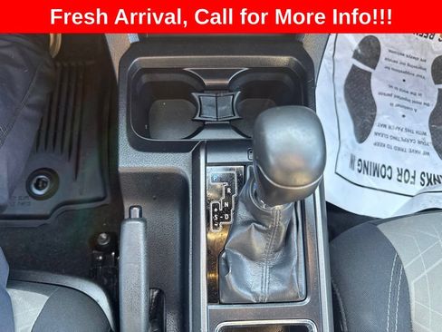 Used 2020 Toyota Tacoma TRD Off-Road w/ Technology Package AWD/4WD image 7