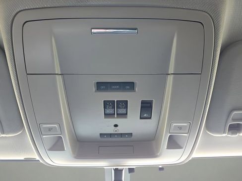 Used 2016 Chevrolet Silverado 2500 LTZ w/ Duramax Plus Package image 31