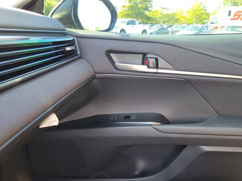 Used 2025 Toyota Camry LE FWD image 30