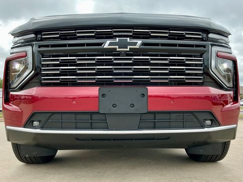 Used 2025 Chevrolet Tahoe High Country w/ Sun And Tow Package AWD/4WD image 9