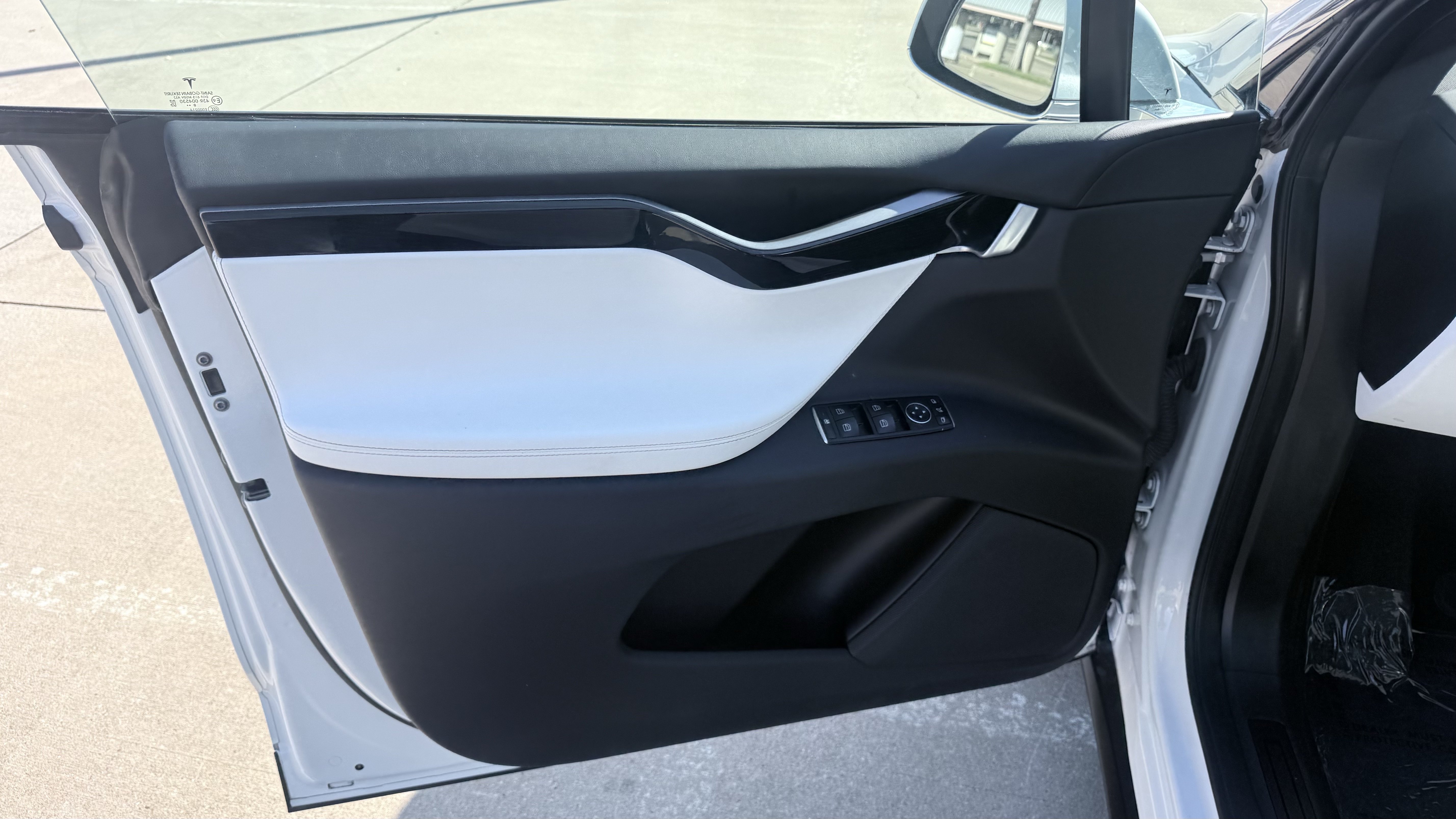 Used 2021 Tesla Model X Long Range AWD/4WD image 16
