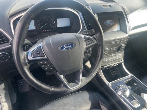 Used 2020 Ford Edge SEL image 7
