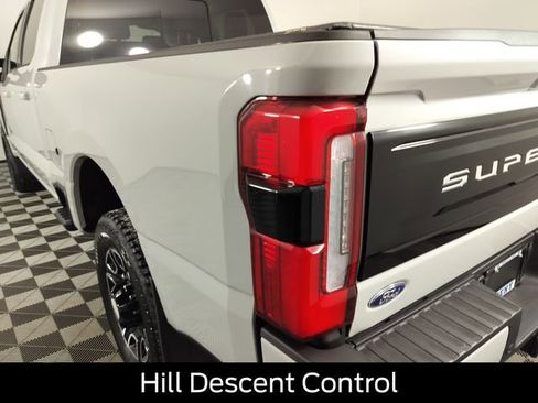 Used 2025 Ford F350 Platinum image 31