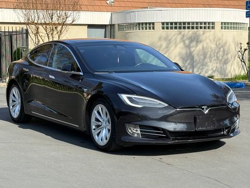 Used 2018 Tesla Model S 100D image 3