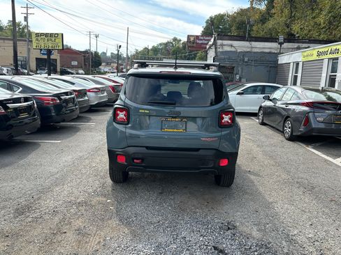 Used 2015 Jeep Renegade Trailhawk image 4