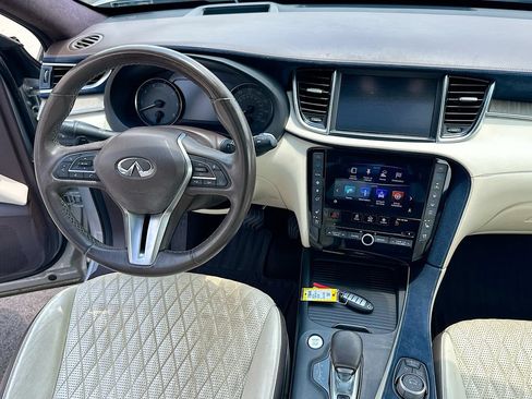 Used 2019 INFINITI QX50 Essential w/ Sensory Package FWD image 19