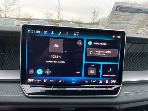 New 2025 Volkswagen Tiguan SE R-Line image 19