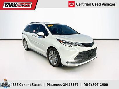 Certified 2022 Toyota Sienna Platinum