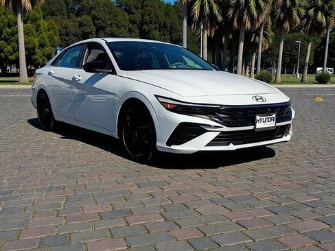 New 2026 Hyundai Elantra SEL Sport Premium FWD image 3