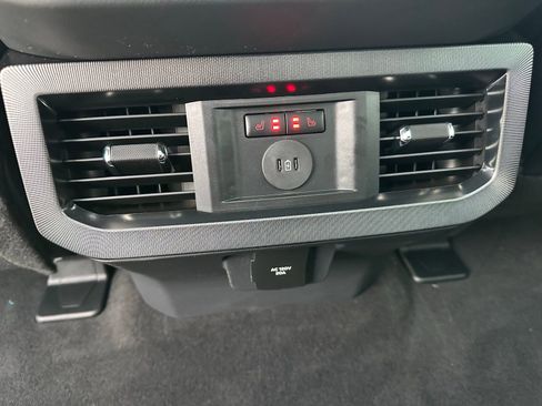 New 2026 Ford F250 Platinum image 38