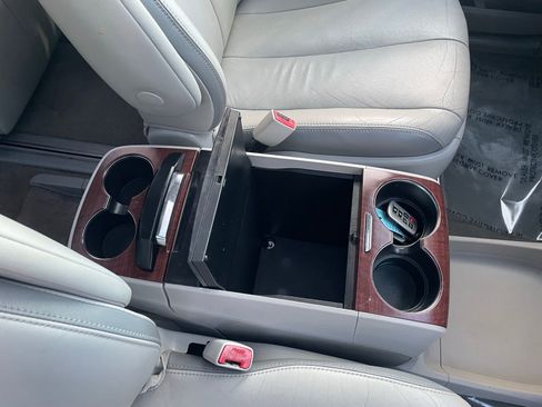 Used 2013 Toyota Sienna Limited w/ Premium Pkg image 37