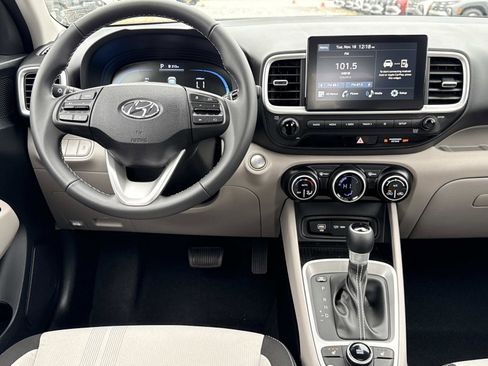 New 2026 Hyundai Venue SEL image 2