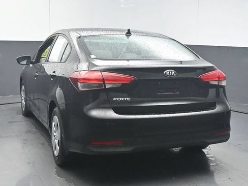 Used 2017 Kia Forte LX FWD image 6
