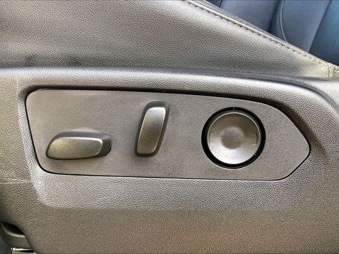 Used 2025 Chevrolet Tahoe LT w/ Comfort Package image 35