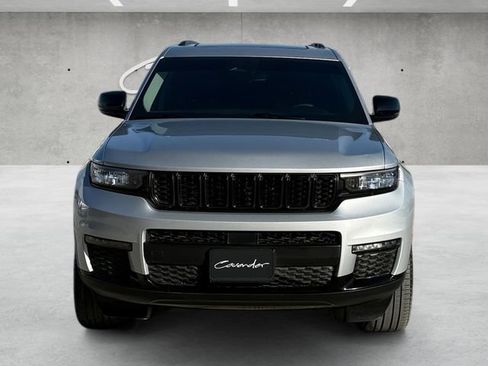 Used 2024 Jeep Grand Cherokee L Limited w/ Black Appearance Package image 18