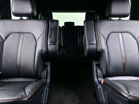 Used 2023 Ford Expedition Platinum image 17