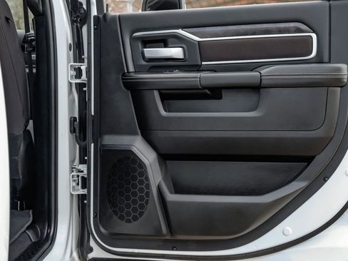 Used 2024 RAM 2500 Big Horn w/ Night Edition image 44