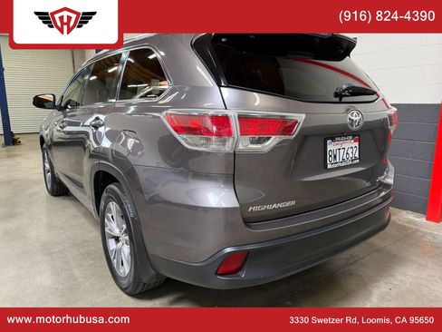 Used 2015 Toyota Highlander XLE AWD/4WD image 5