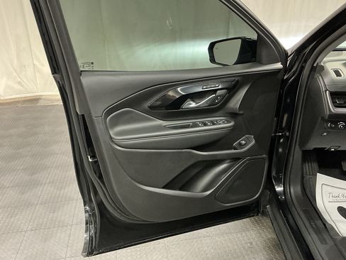 Used 2024 GMC Terrain AT4 w/ LPO, Floor Liner Package AWD/4WD image 22