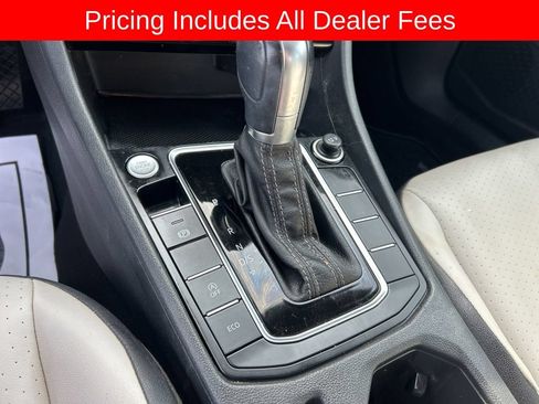Used 2019 Volkswagen Jetta R-Line FWD image 11
