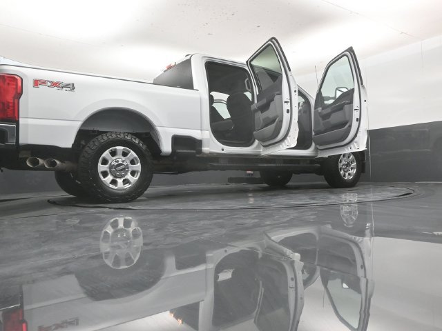 Used 2023 Ford F250 XLT w/ FX4 Off-Road Package AWD/4WD image 64