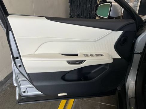 New 2026 Lexus ES 350e w/ Convenience Package FWD image 30