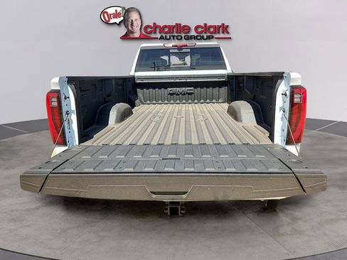 New 2026 GMC Sierra 3500 Denali Ultimate AWD/4WD image 12