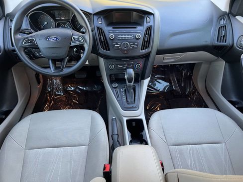 Used 2017 Ford Focus SE FWD image 13