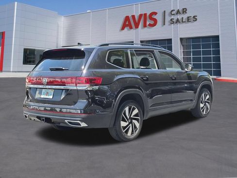 Used 2025 Volkswagen Atlas SE FWD image 6