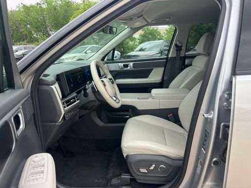 Used 2025 Hyundai Santa Fe SEL image 27