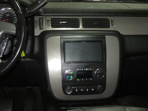 Used 2014 Chevrolet Silverado 2500 LTZ w/ LTZ Plus Package AWD/4WD image 41