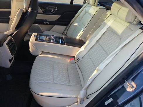 Used 2018 Lincoln Continental Black Label w/ Rear-seat Package FWD image 30