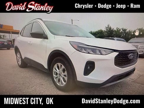 Used 2024 Ford Escape Active w/ Tech Pack #1 FWD image 1