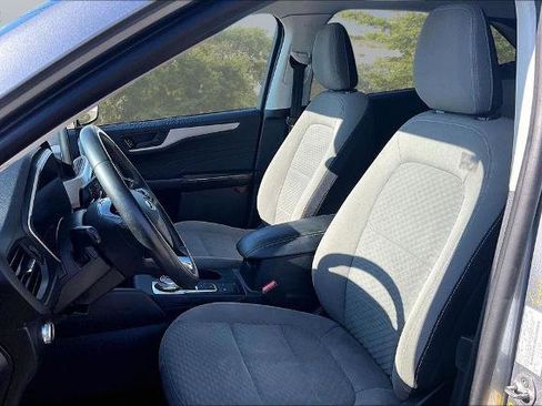 Certified 2022 Ford Escape SE w/ Cold Weather Package image 24