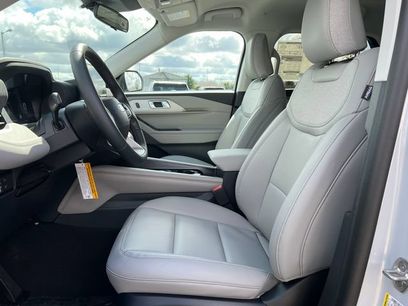 New 2026 Ford Explorer Active w/ Active Comfort Package