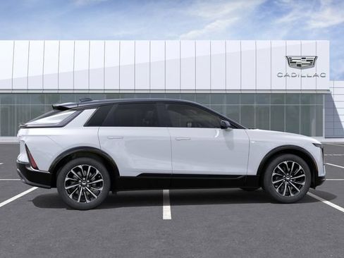 New 2026 Cadillac Lyriq Sport AWD/4WD image 5
