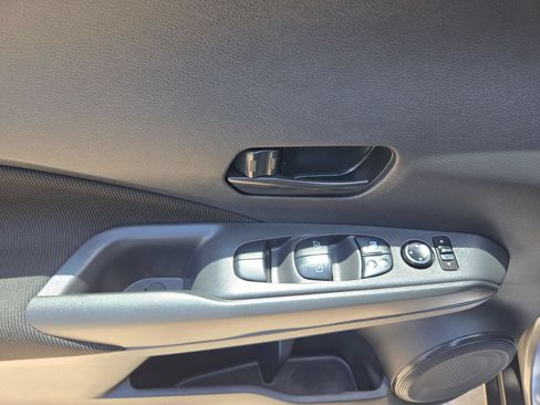 Certified 2025 Nissan Kicks Play S FWD image 12