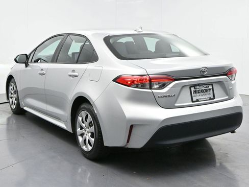 Used 2023 Toyota Corolla LE FWD image 6