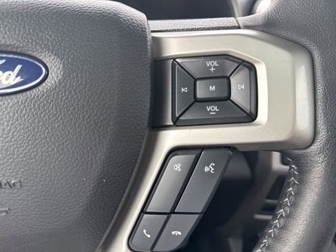 Used 2018 Ford F150 Lariat image 18