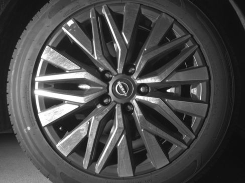 Used 2025 Nissan Altima 2.5 SV image 13