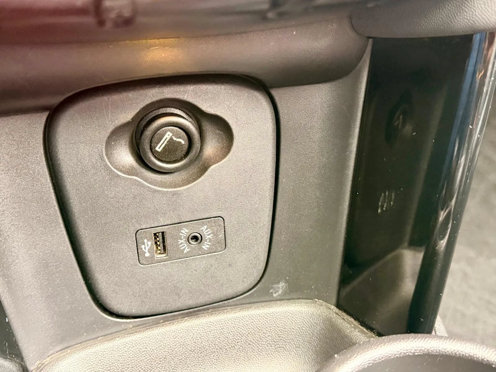 Used 2015 MINI Cooper S FWD image 17