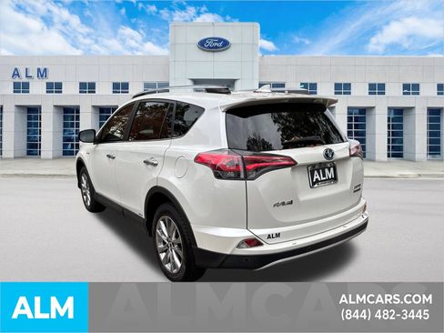 Used 2017 Toyota RAV4 Limited image 9